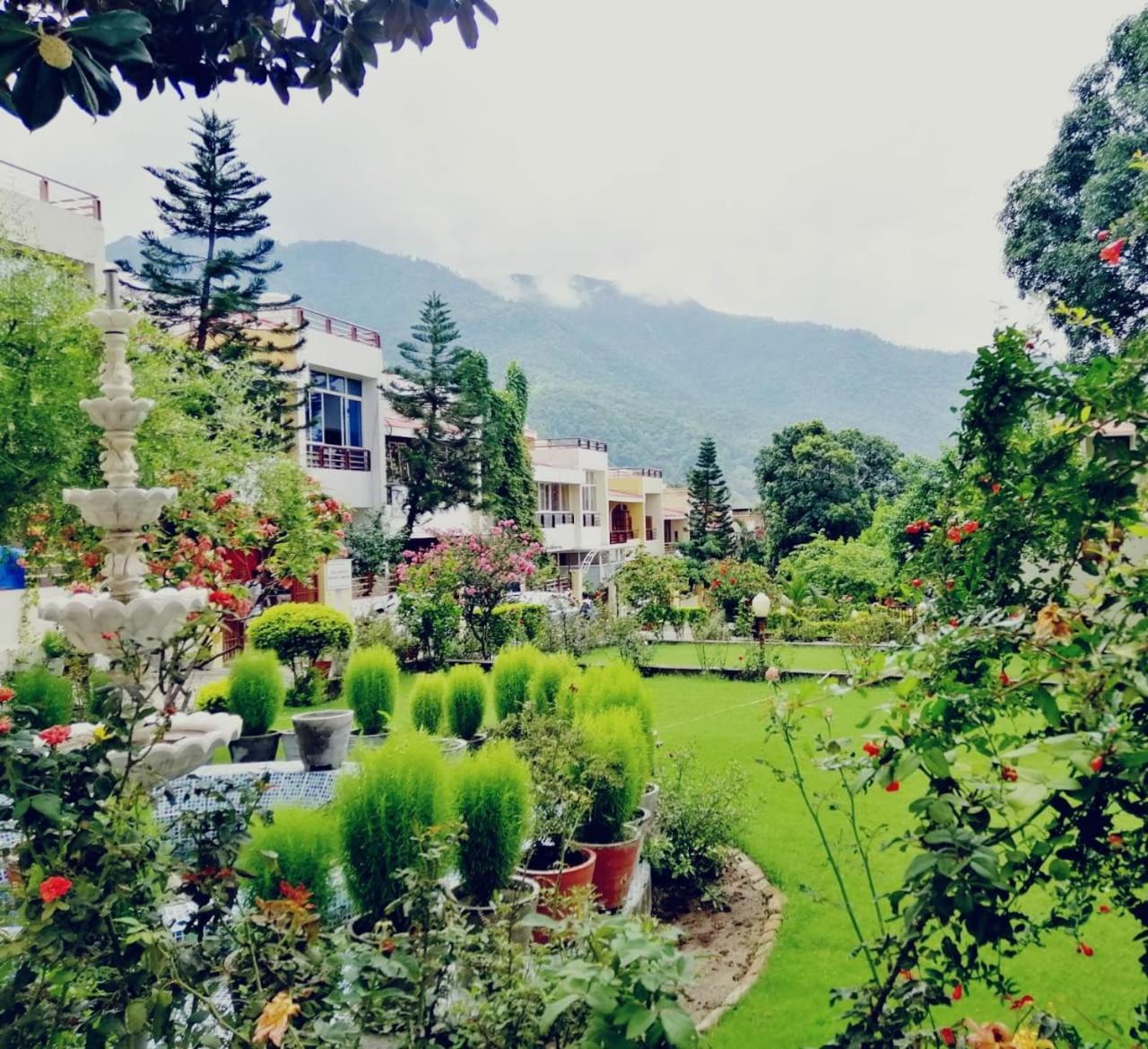 Ganga Vatika Boutique Hotel, Rishikesh Rishīkesh Exterior foto